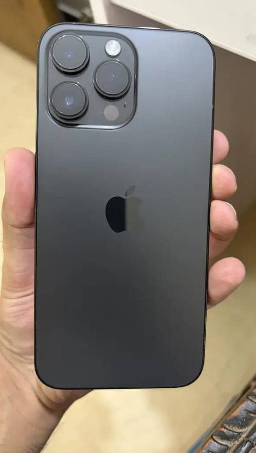 Apple iPhone 14 Pro Max 4