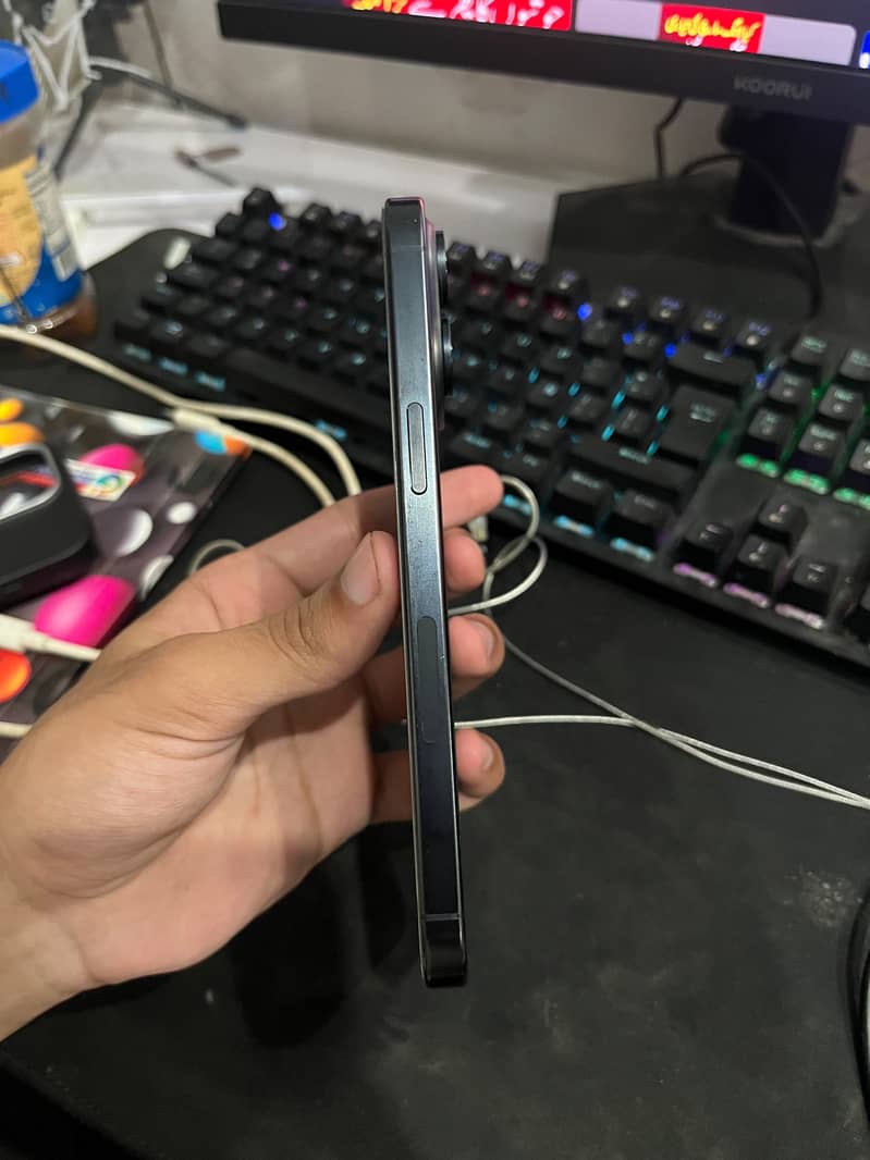 Iphone 15 pro max 7