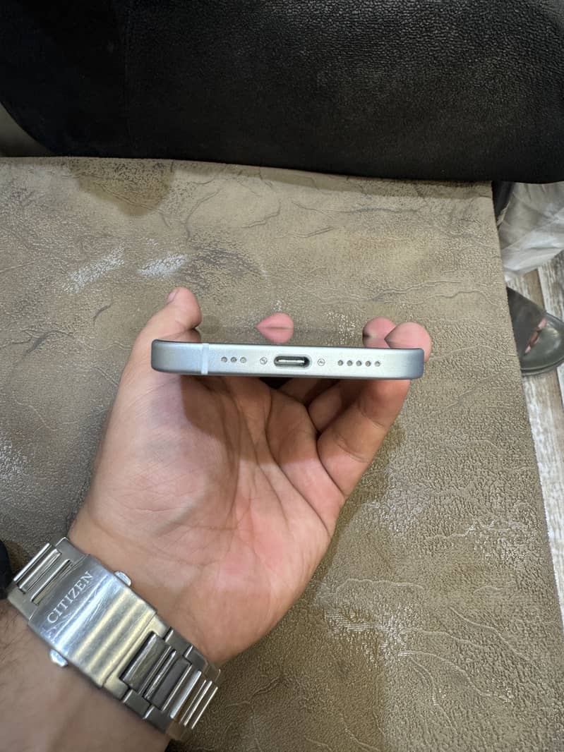Apple iPhone 15 3