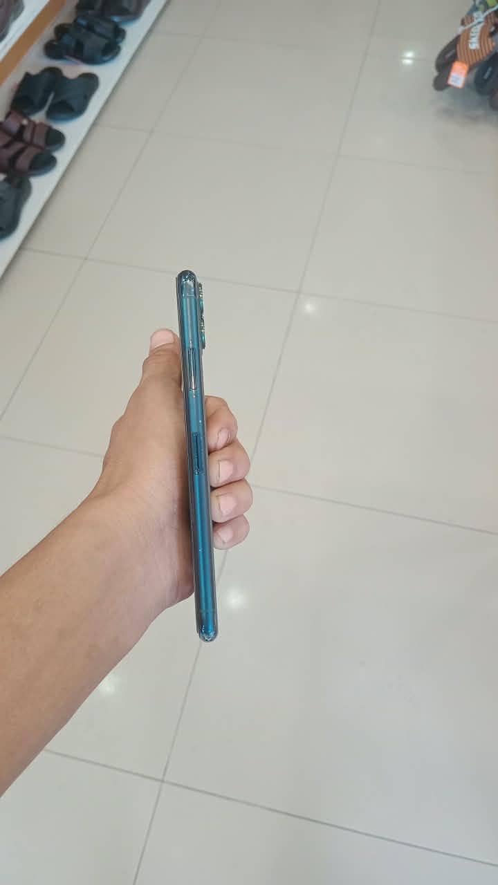 Iphone 11 pro max 4