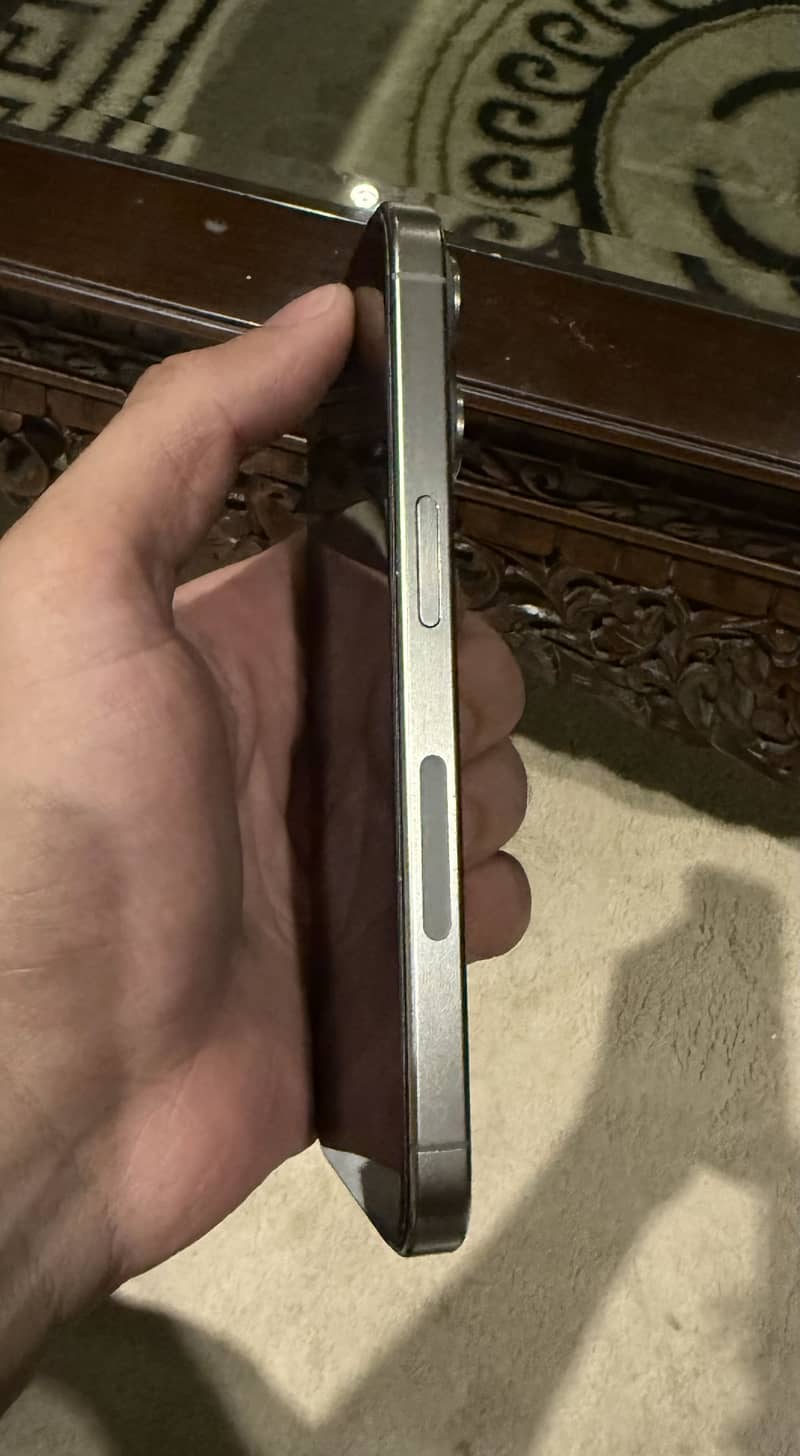 Apple iPhone 15 Pro 3