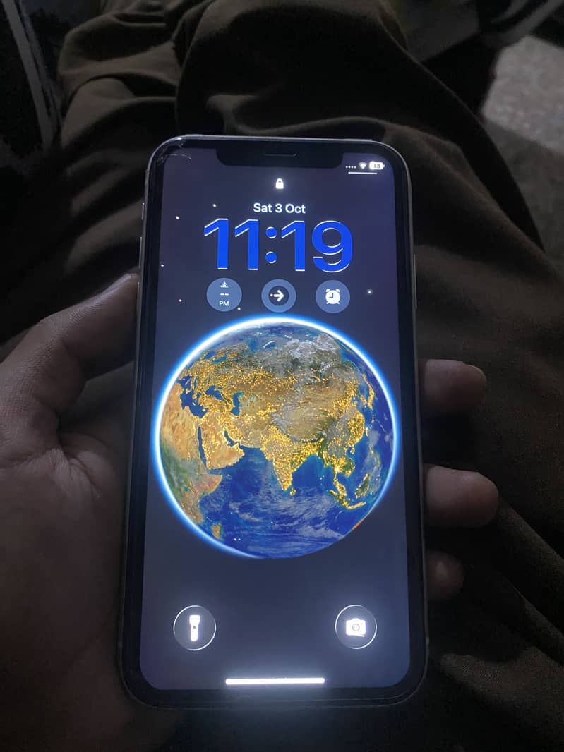 Apple iPhone 11 0
