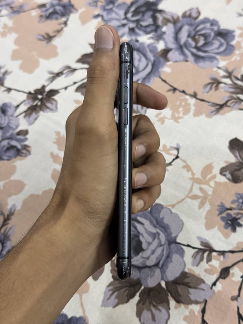 Apple iPhone 11 2