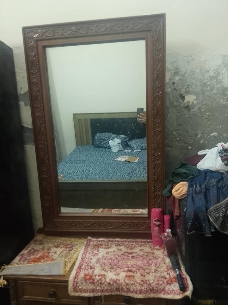 dressing table 0