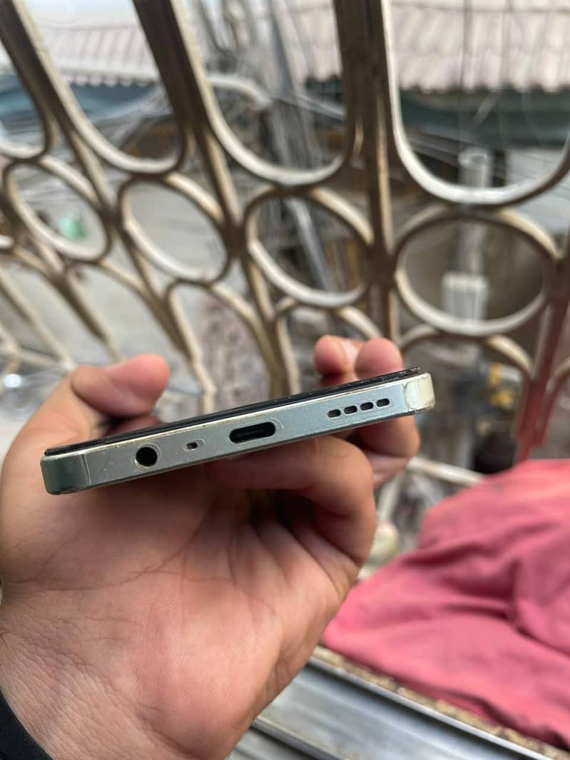 Realme Note 60x 3