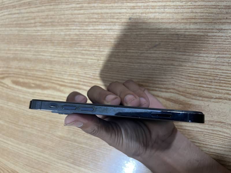Apple iPhone 12 Pro 1