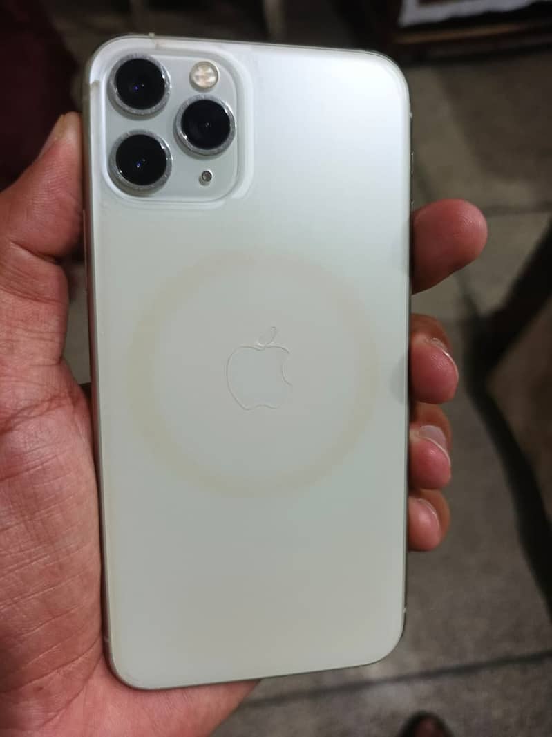 Apple iPhone 11 Pro 1