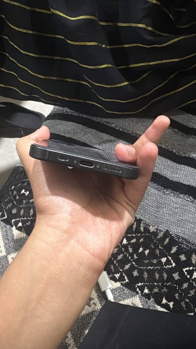 Apple iPhone 15 2