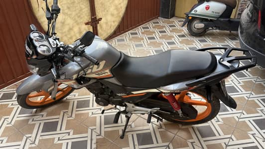 Honda CB 150F 2024