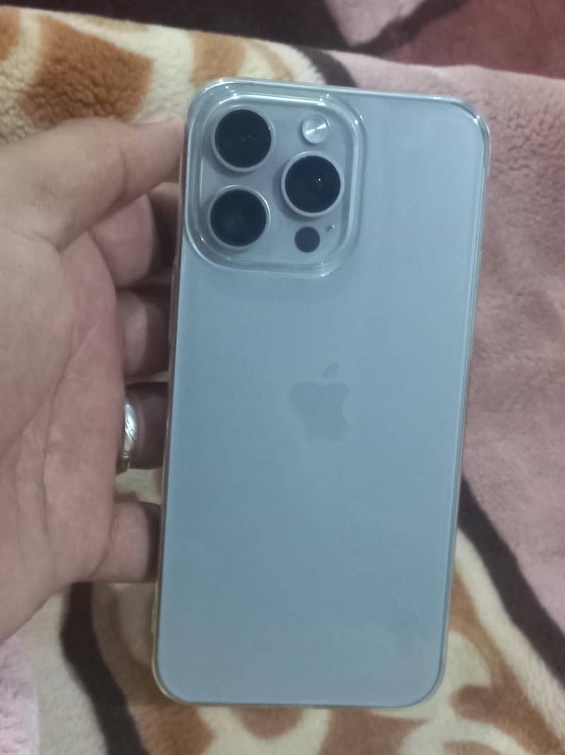 Apple iPhone 15 Pro Max 0