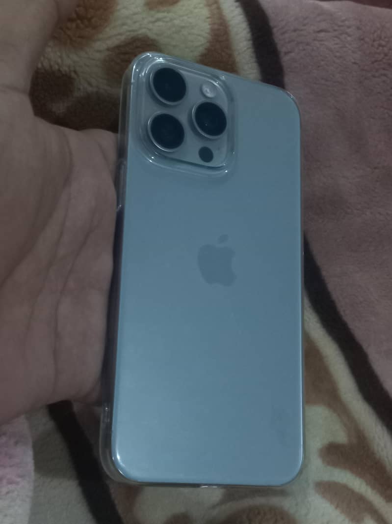 Apple iPhone 15 Pro Max 1