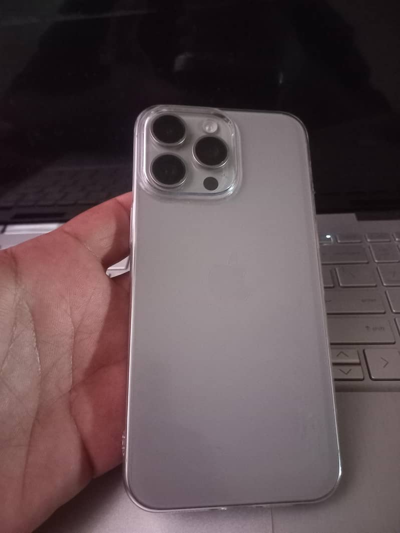 Apple iPhone 15 Pro Max 5