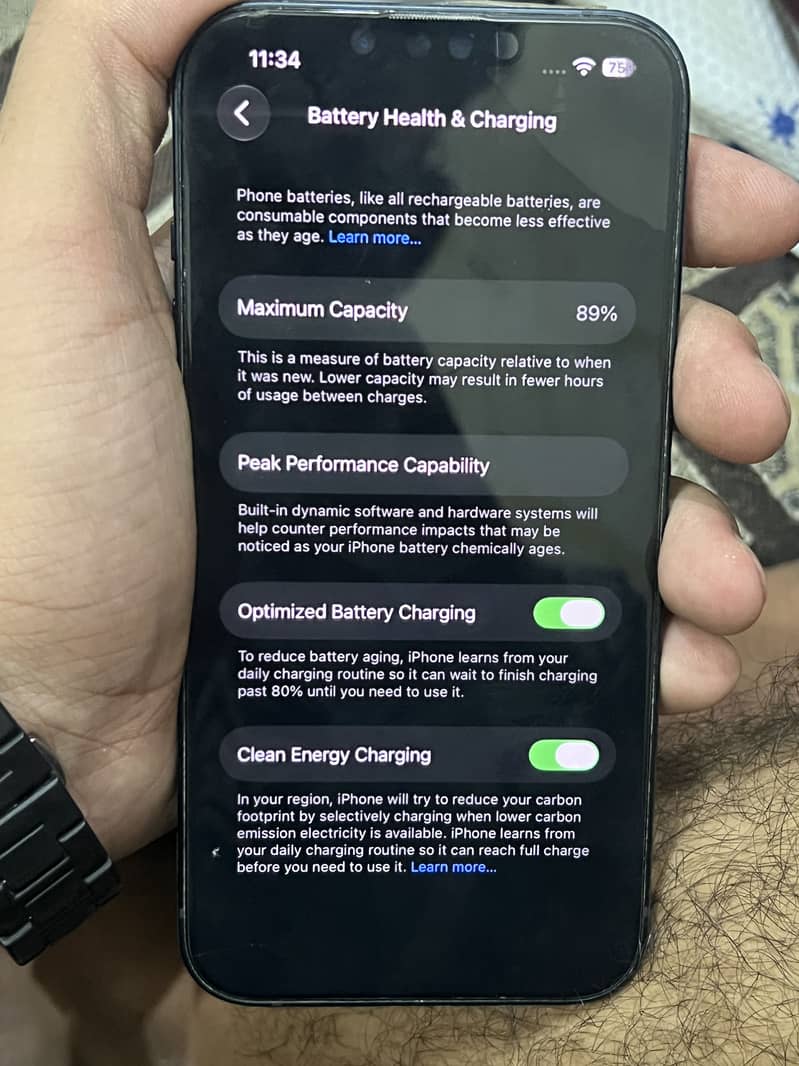Apple iPhone 13 2