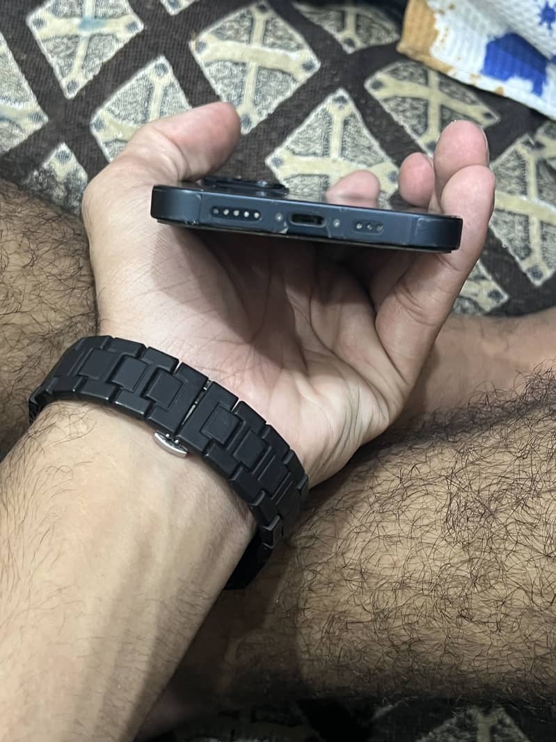 Apple iPhone 13 3