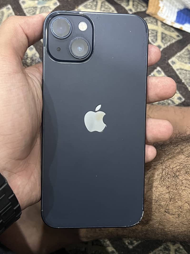 Apple iPhone 13 4