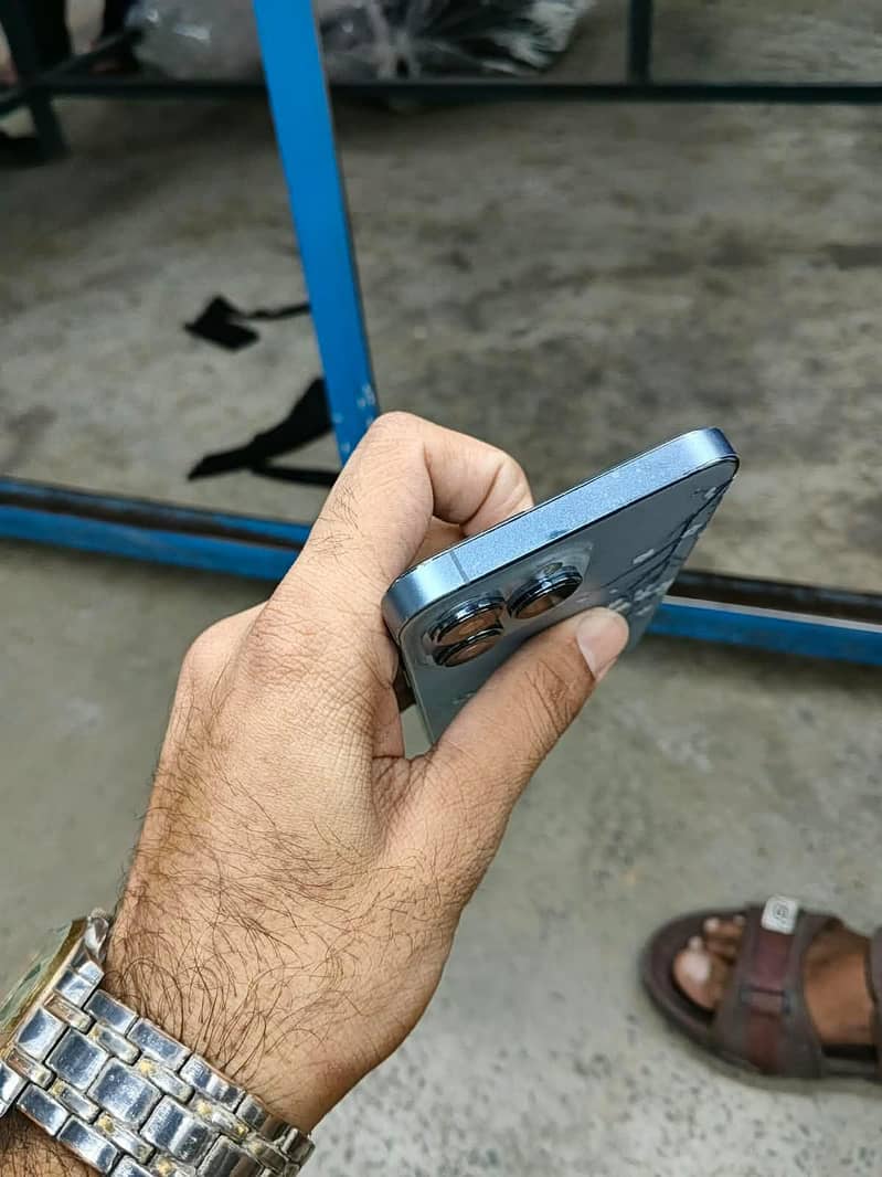 Apple iPhone 13 Pro Max 2