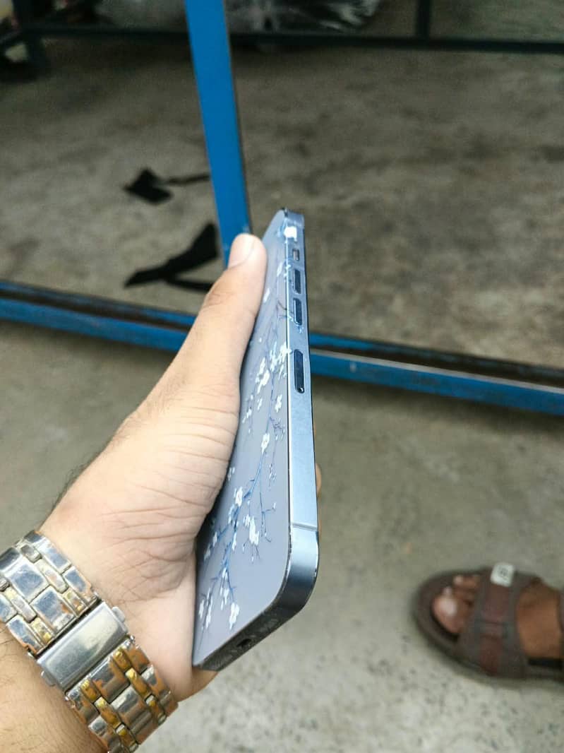 Apple iPhone 13 Pro Max 7