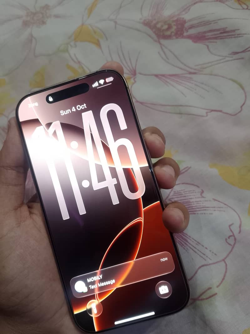 Apple iPhone 16 Pro 2
