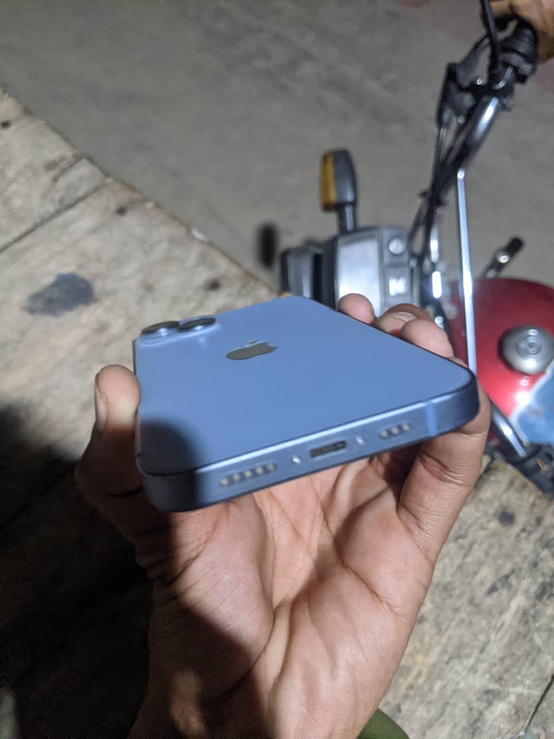 Apple iPhone 14 jv 1