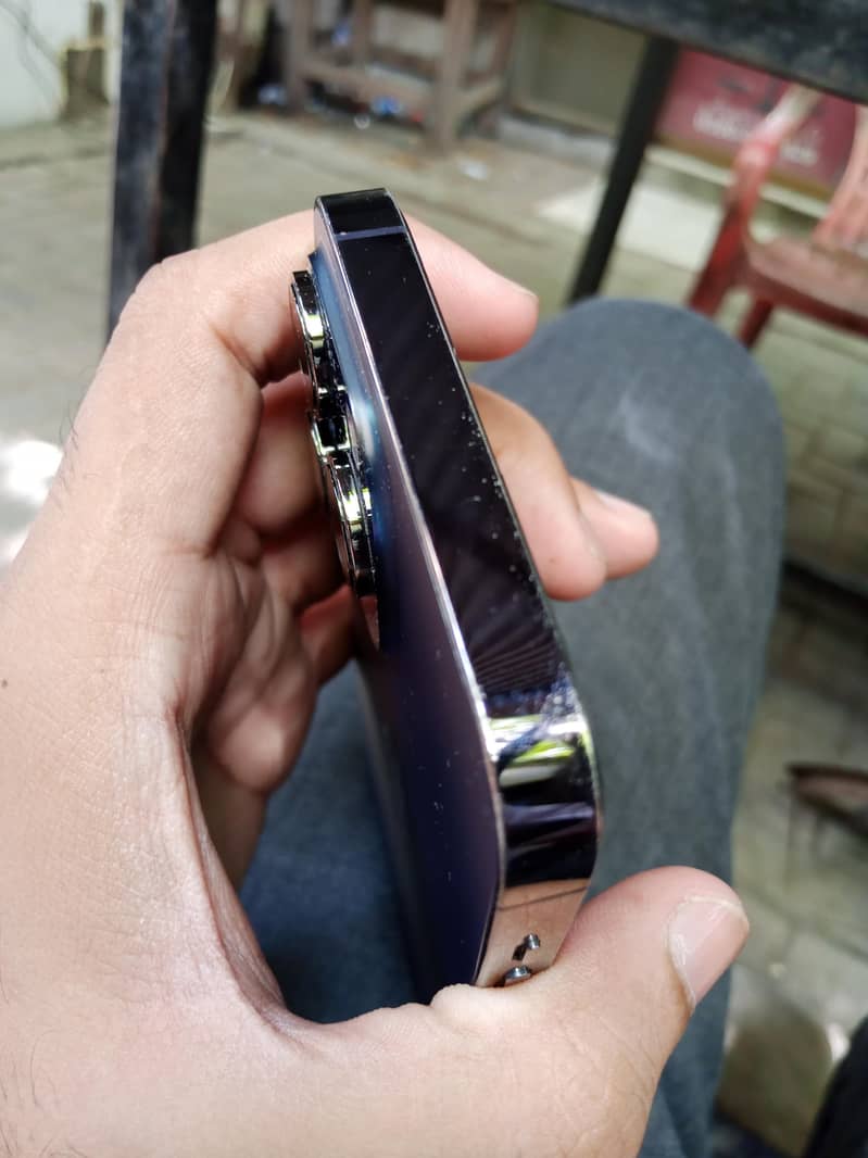 Apple iPhone 14 Pro Max 3
