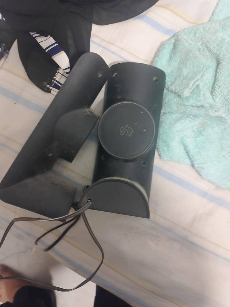 speakers 1