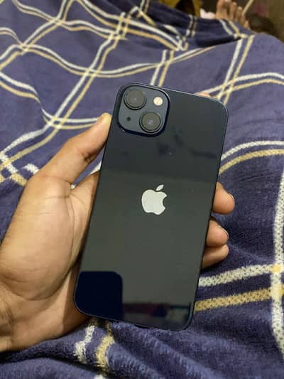 Apple iPhone 13