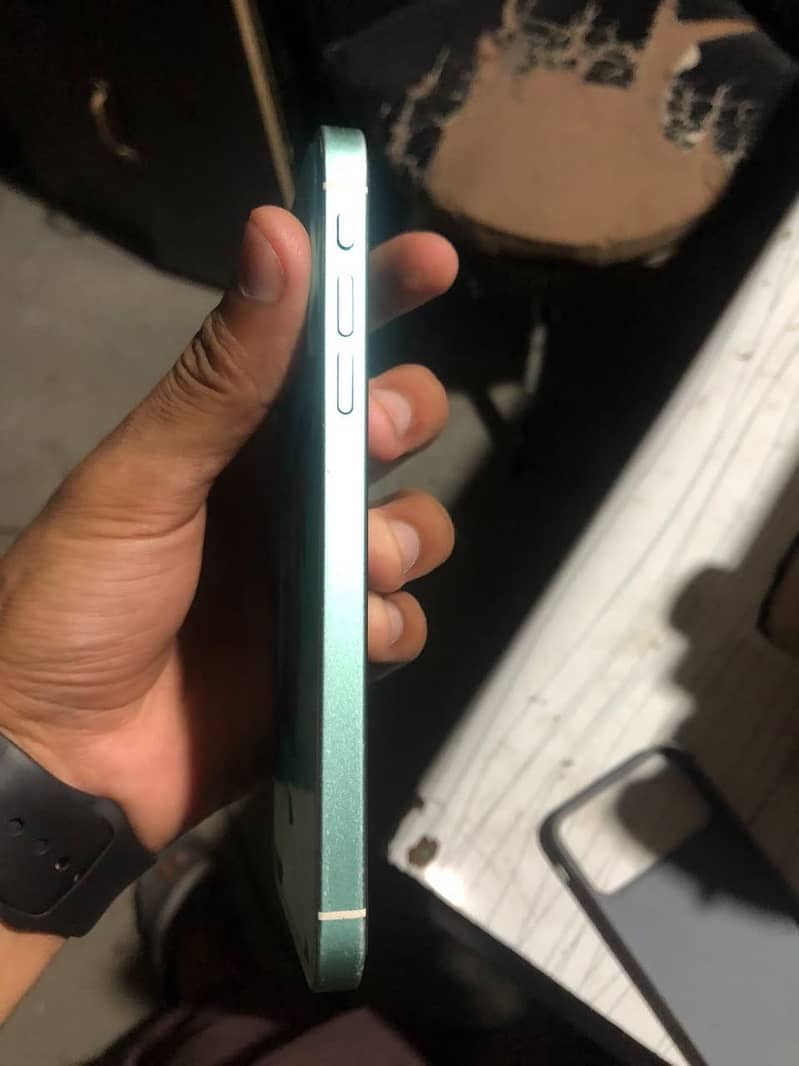 Apple iPhone XR 4