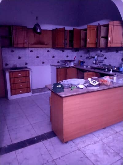 A Prime Location 240 Square Yards Upper Portion Located In Gulistan-e-Jauhar - Block 15 Is Available For rent