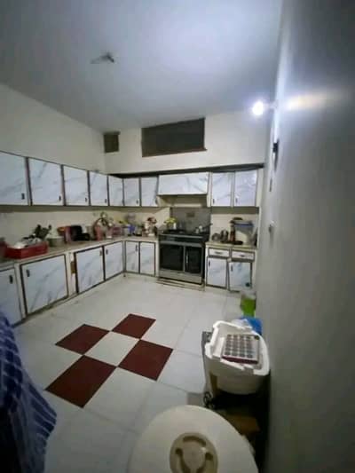 Stunning Prime Location 240 Square Yards Lower Portion In Gulistan-e-Jauhar - Block 15 Available