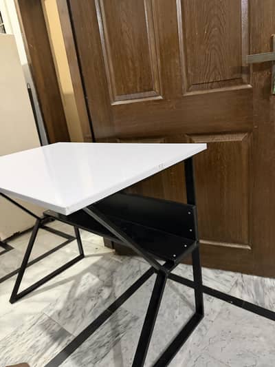 Study Table or Reading Desk New 10/10