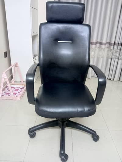 Torch Korean Executive Chair