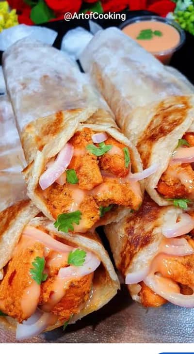 Karachi Roll paratha ka setup hai us ke liye helper chahiye