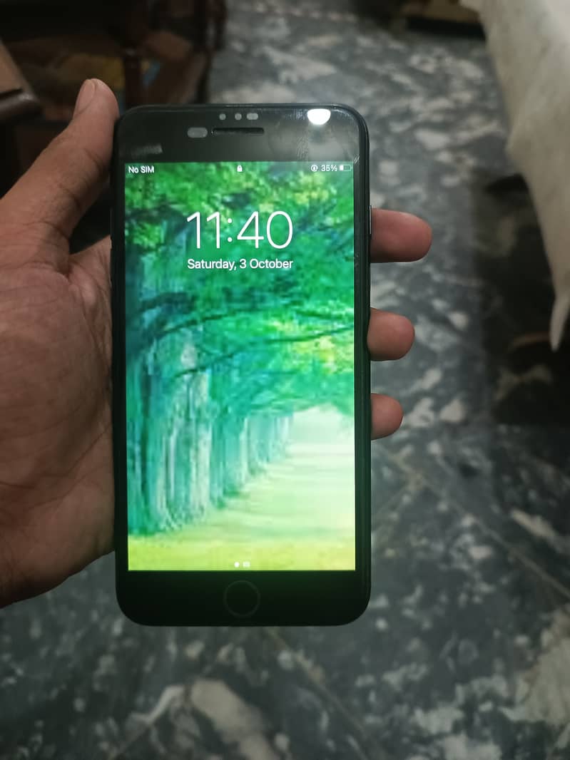 Apple iPhone 7 Plus 1