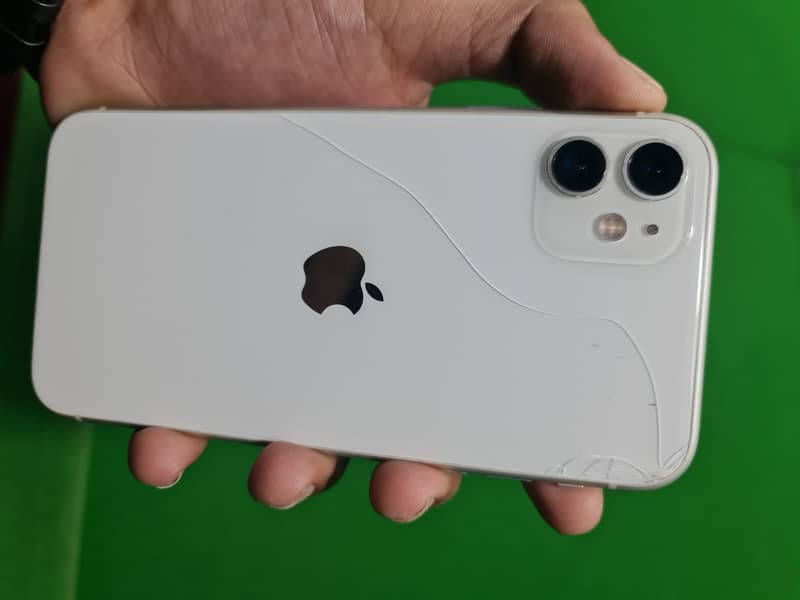 Apple iPhone 11 0