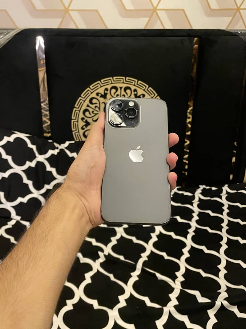 Apple iPhone 14 Pro Max 0