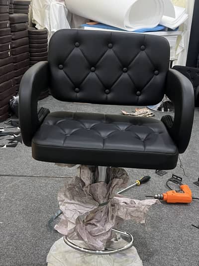 Modern stools Chair Black Leather - R - New Condition - NK Trader
