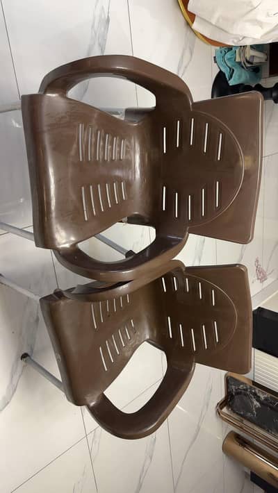 2 plastic chairs location karchi