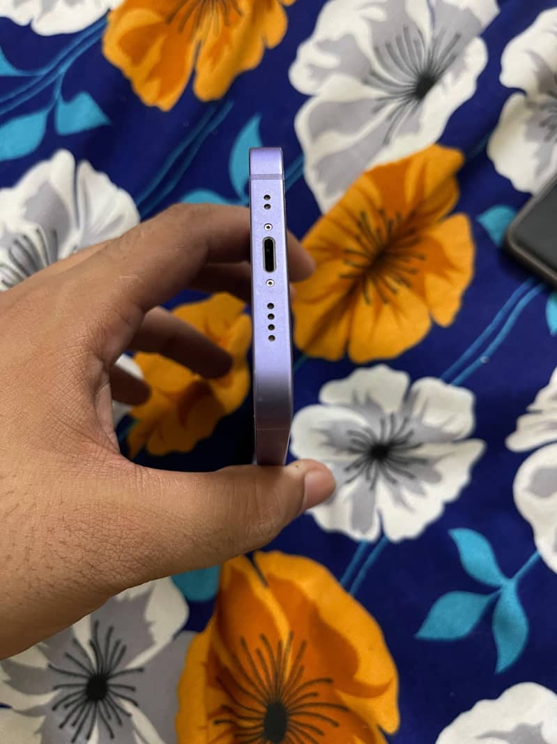 Apple iPhone 12 3