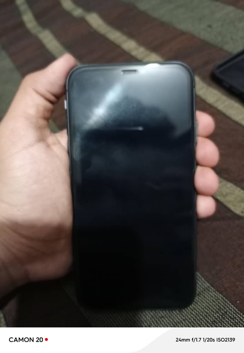 Apple iPhone 11 3