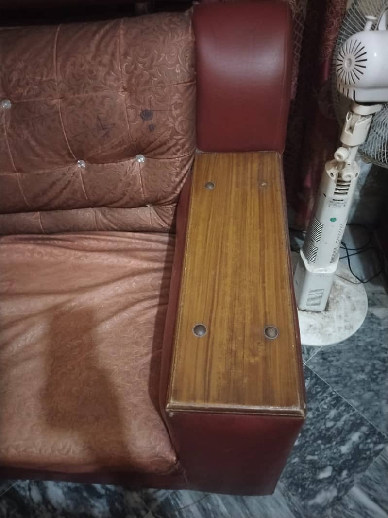 Sofa set available 1