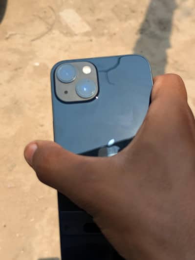 Apple iPhone 13