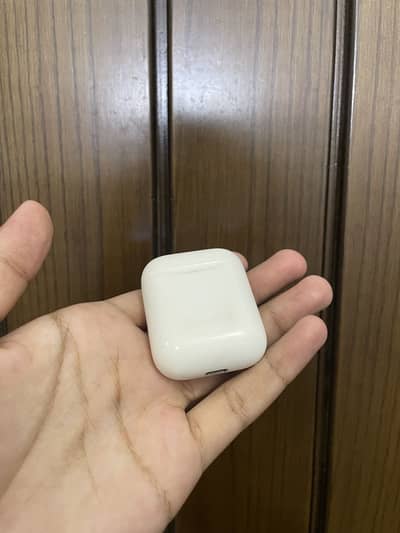 Apple AirPods 2 Gen