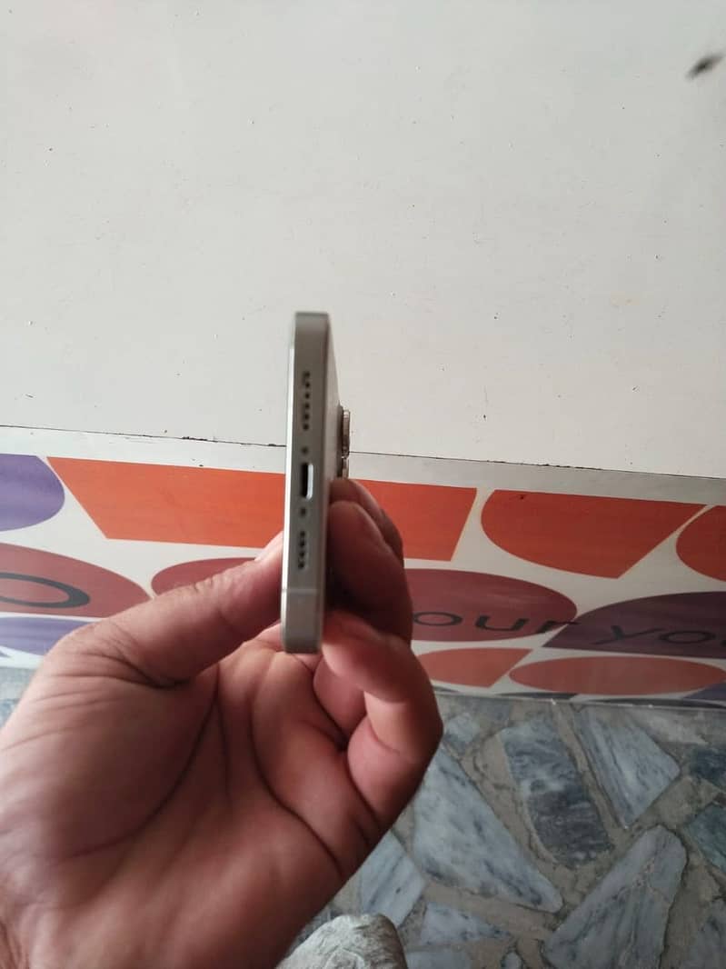 Apple iPhone 14 Pro Max 0