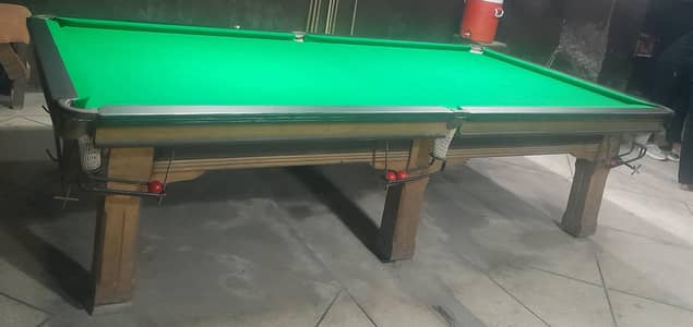 5/10 snooker table