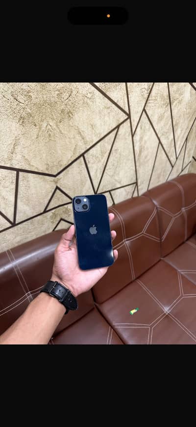 Apple iPhone 13