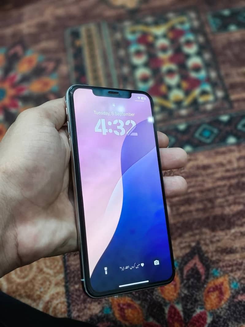 Apple iPhone XS Max 1