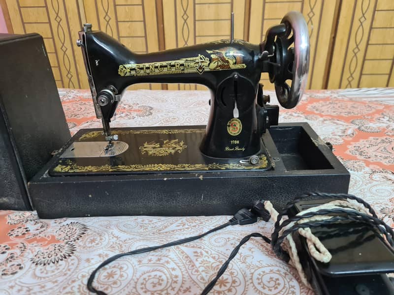 Singer Sewing Machine | Original 1