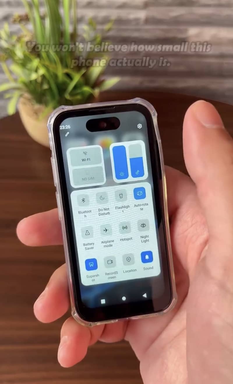 E-Tachi Mini Icon Smart phone - Mobile Phones - 1119614441