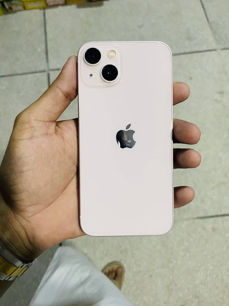 Apple iPhone 13 1