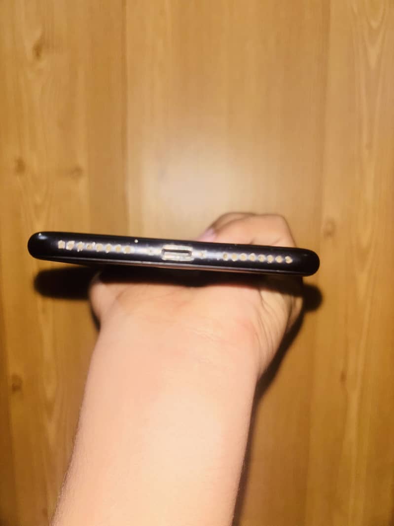 Apple iPhone 7 Plus 2
